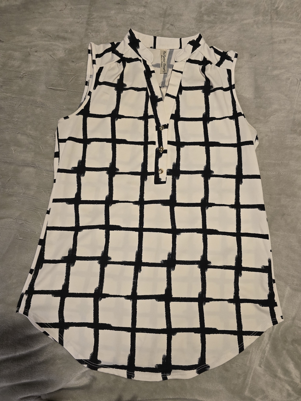 Perception Concept Black White Grid Sleeveless Henley Blouse M